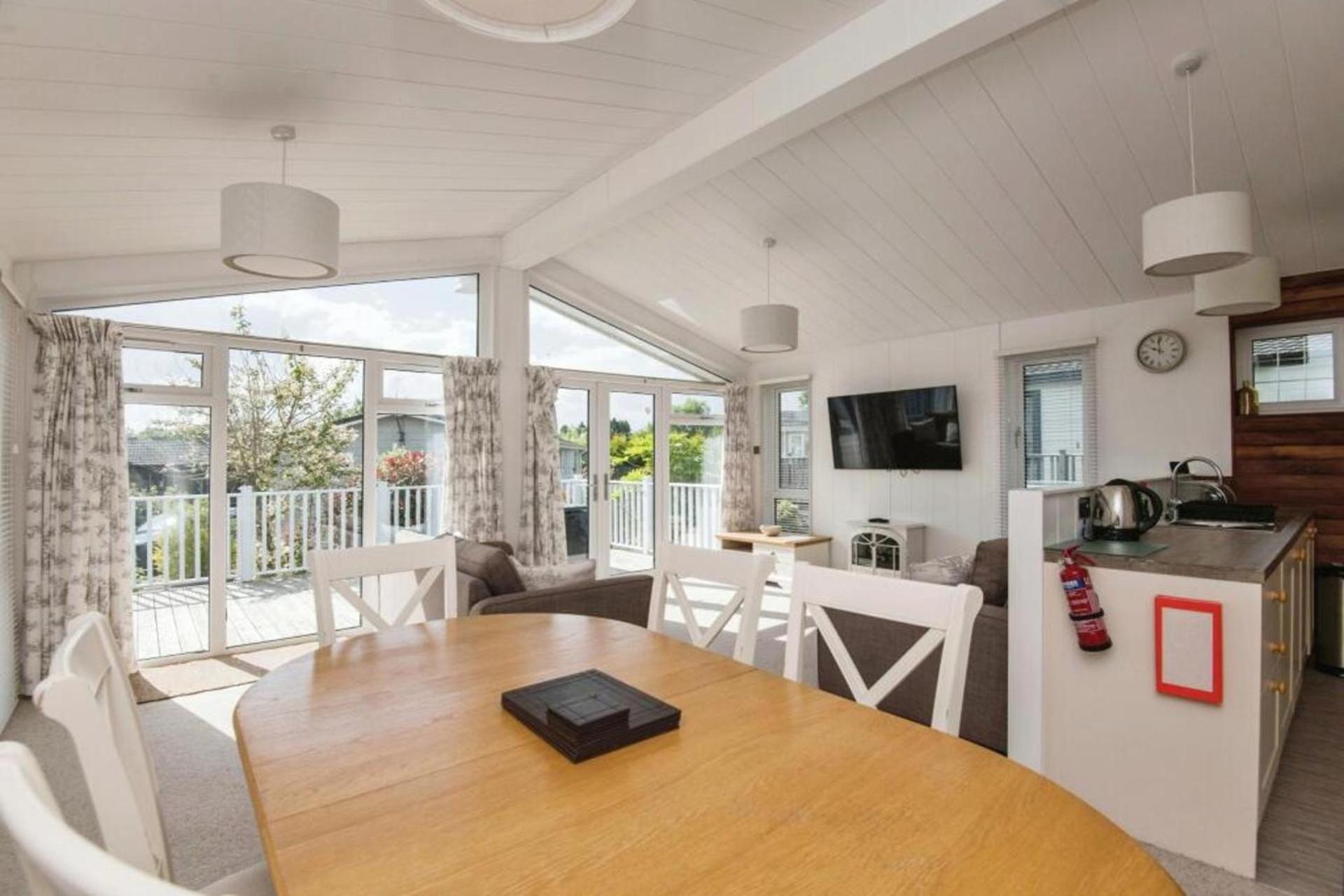 Remarkable 3-bed In Holiday home *
